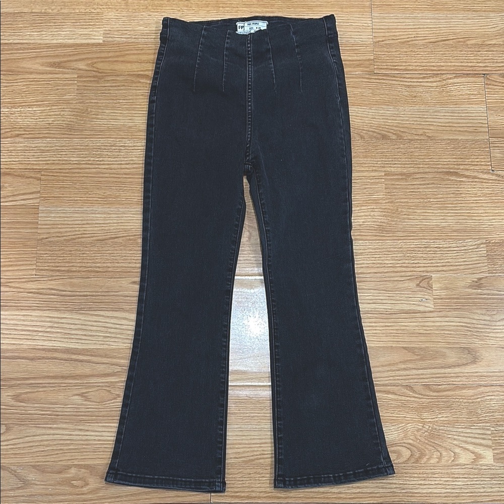 Free People Women's Faded Black Flared Jeans Denim NWOT Size 26